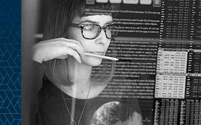 female-analyst
