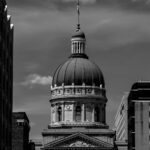 Government Photo Icon -- State Capitol of Indiana and Sky