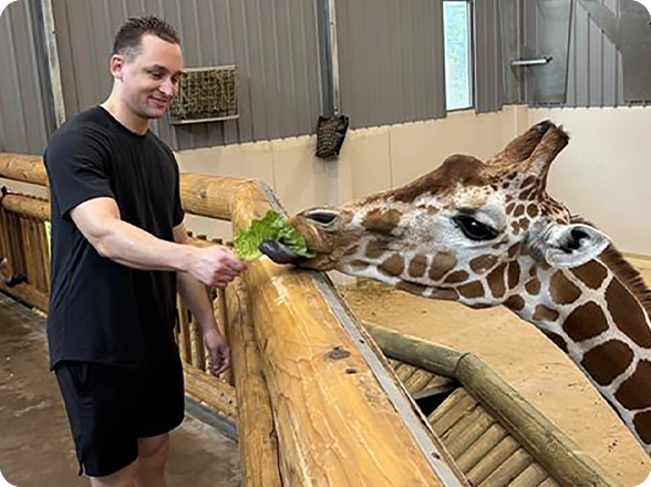 pl24-careerPage-images_0000_lincoln-zoo